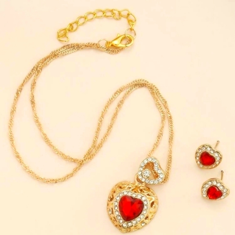 Red ♥ Heart Rhinestone Gold Tone 3 Piece Necklace Pierced ER NWT 🎁 Fashion - Picture 2 of 4